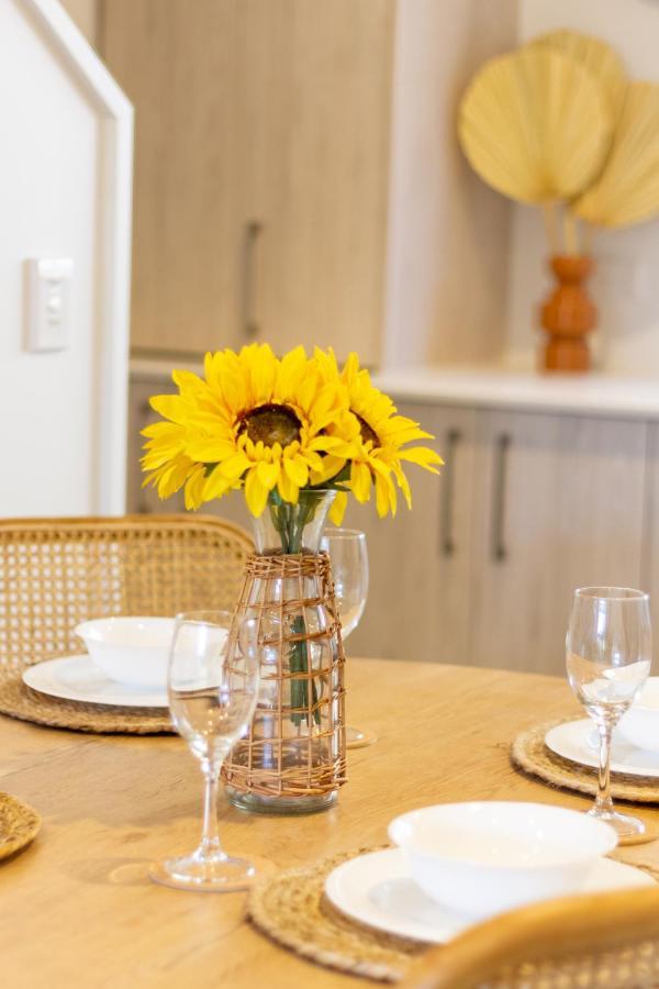 Central Sunny Perch 2 Bed 1 Bath Apartment Christchurch Exterior photo